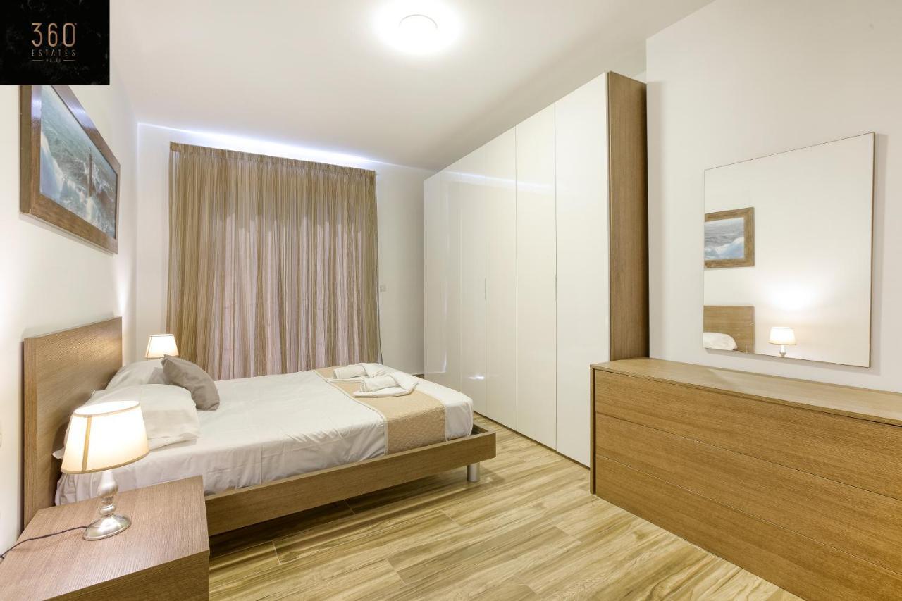 Lux Sea Front Penthouse With Breathtaking Views In St Pauls By 360 Estates Apartman San Pawl il-Baħar Kültér fotó