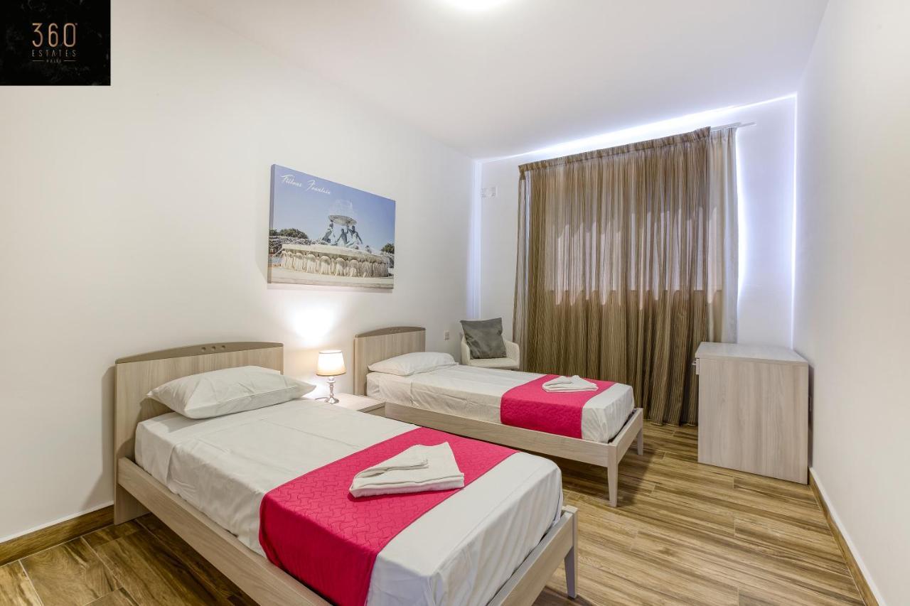 Lux Sea Front Penthouse With Breathtaking Views In St Pauls By 360 Estates Apartman San Pawl il-Baħar Kültér fotó
